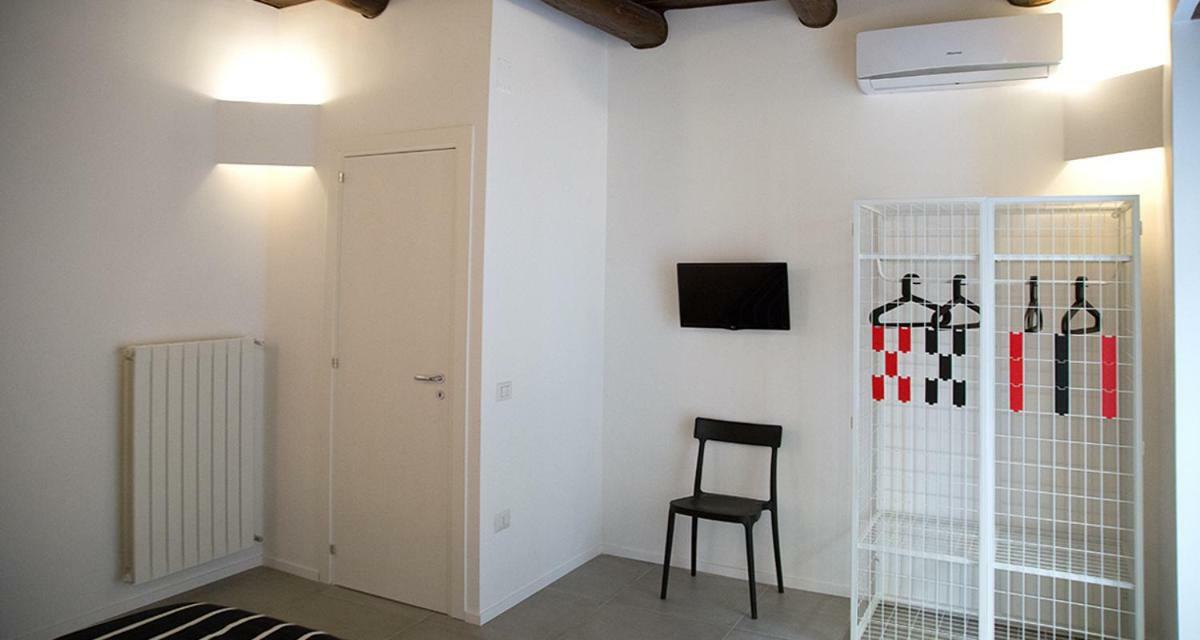 Decumano 23 Bed and Breakfast Napels Buitenkant foto
